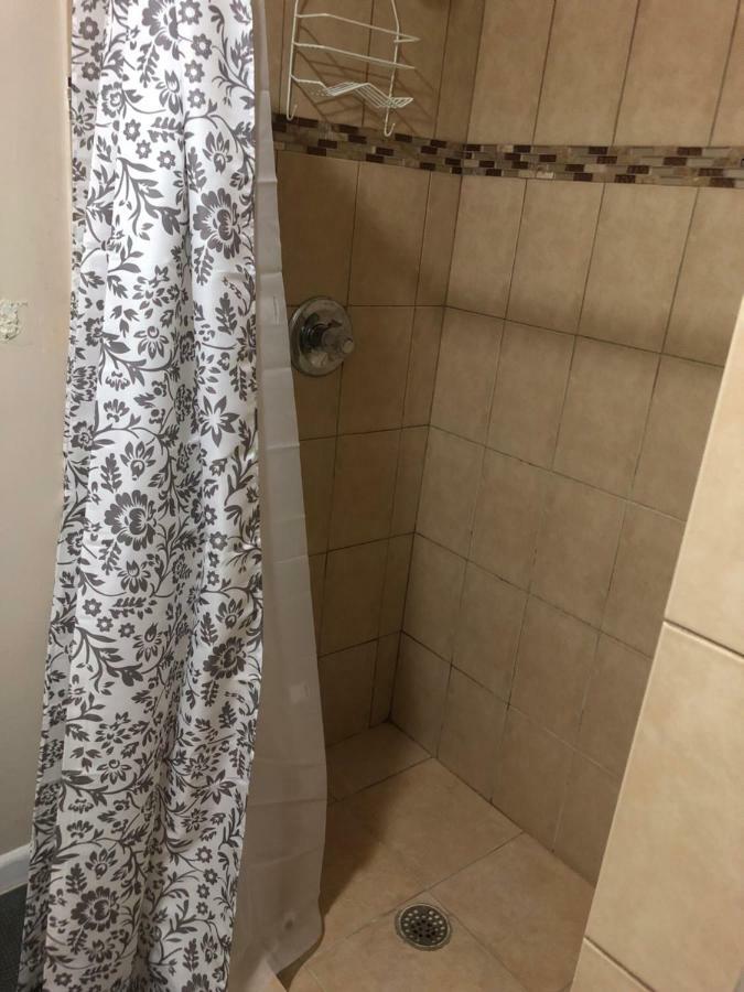 דירות הוליווד Quiet Cozy Efficiency מראה חיצוני תמונה